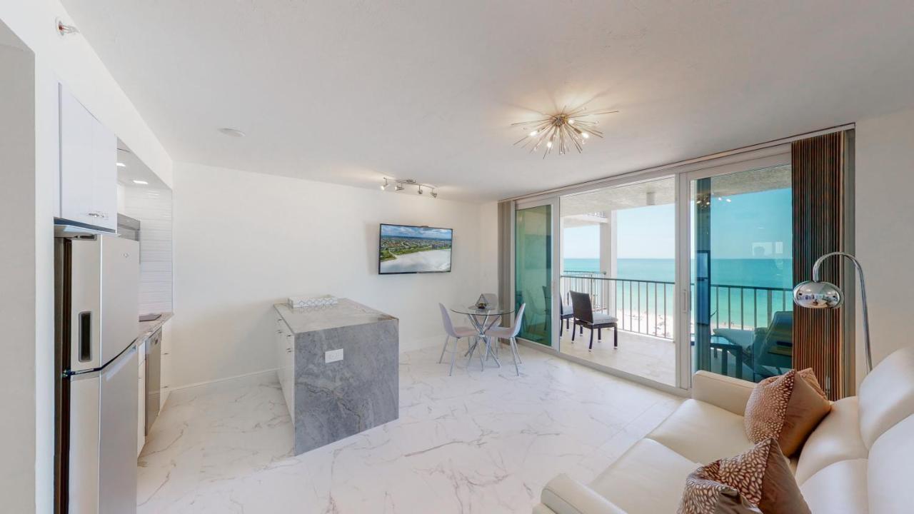 Totally Renovated Beachfront Condo At Apollo! Marco Island Exterior foto