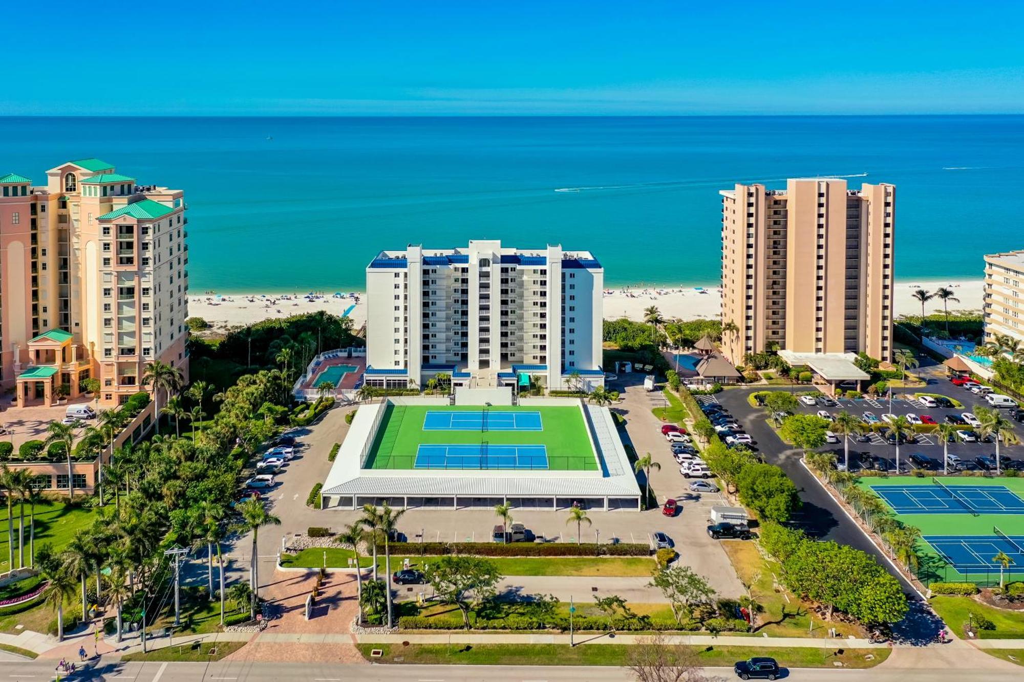 Totally Renovated Beachfront Condo At Apollo! Marco Island Exterior foto