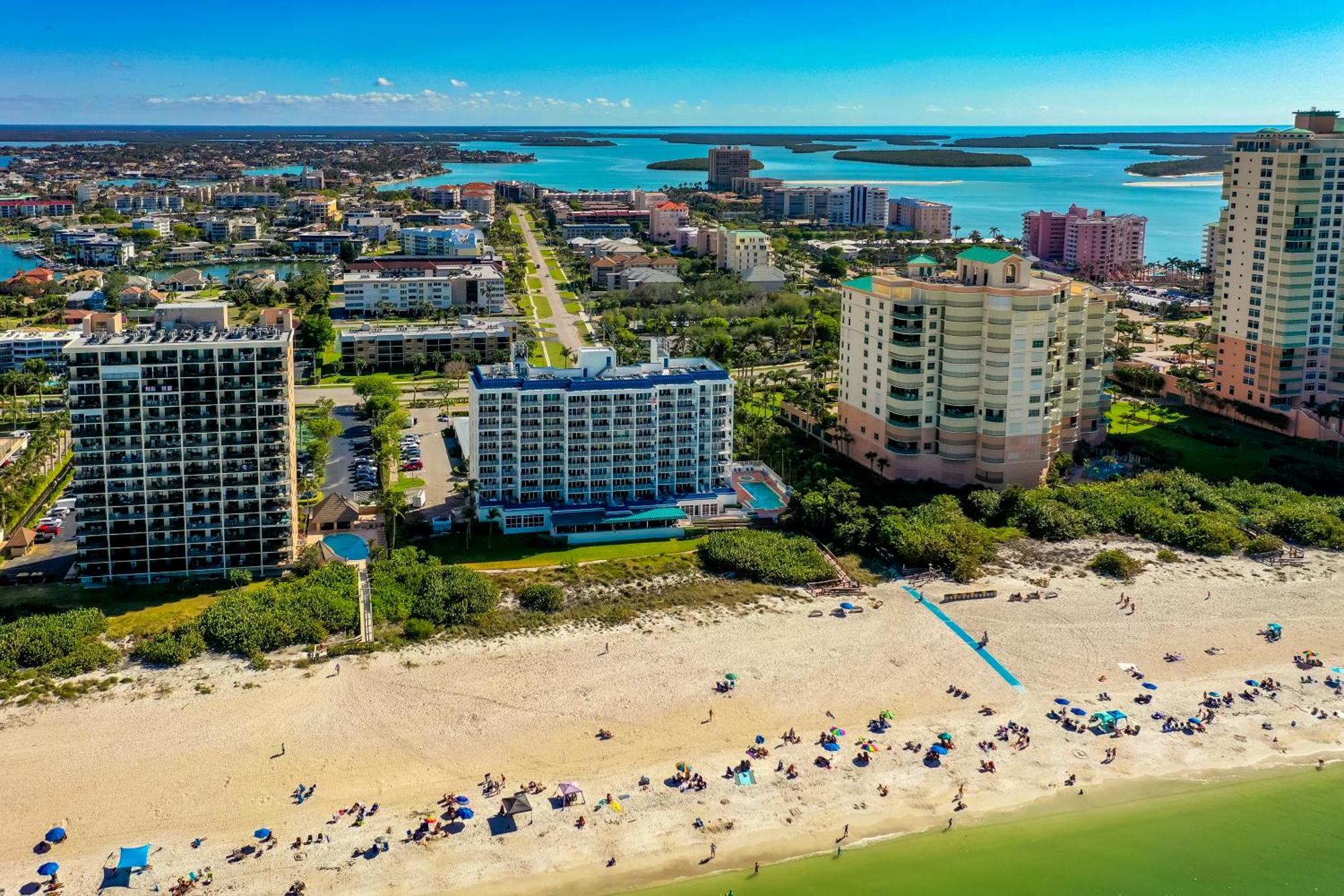 Totally Renovated Beachfront Condo At Apollo! Marco Island Exterior foto