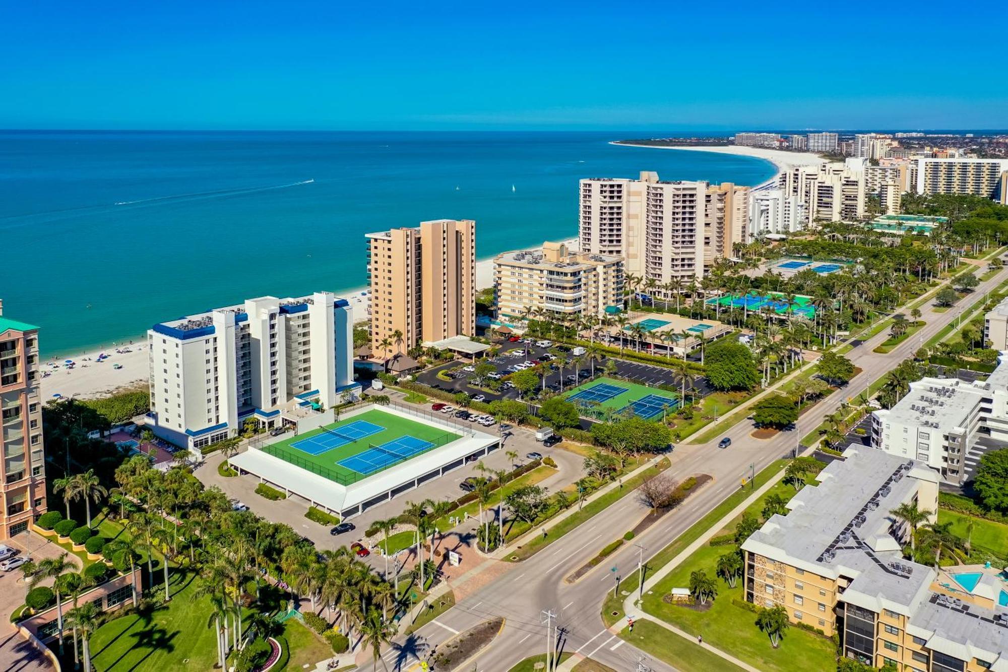 Totally Renovated Beachfront Condo At Apollo! Marco Island Exterior foto